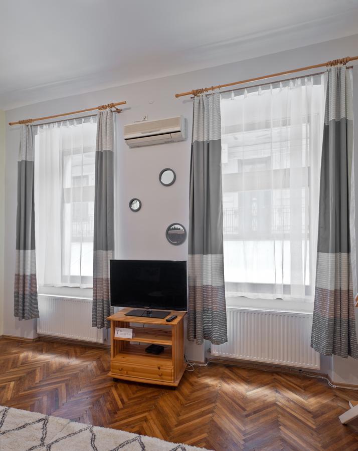Capital Center Apartments Uelloi Budapest Eksteriør billede